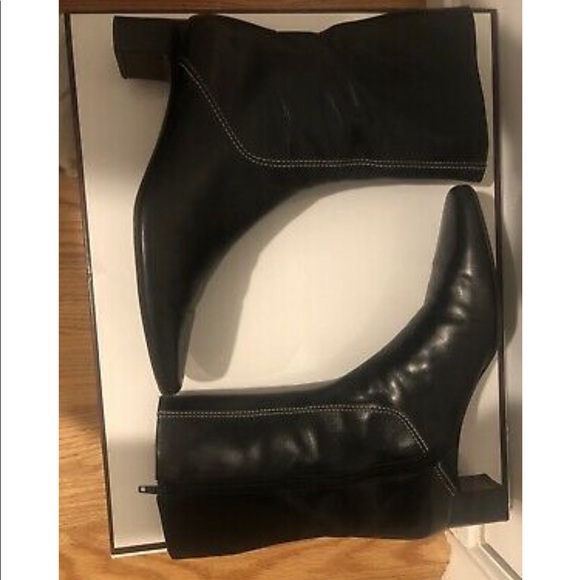 COLE HAAN Short Boot Zippered Black Leather, Heel - Picture 4 of 8